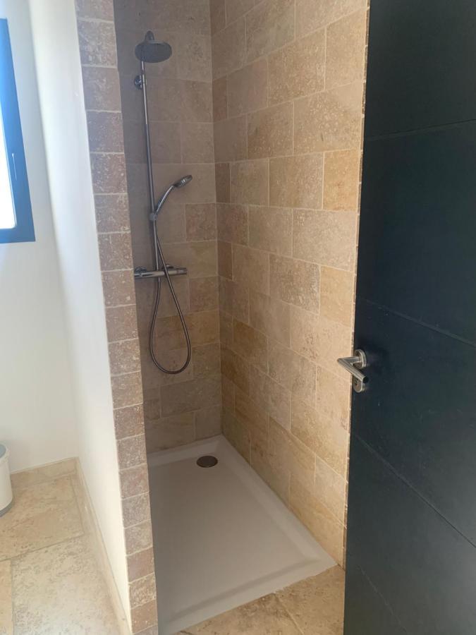 Apartamento Frederic Morieres-les-Avignon Exterior foto